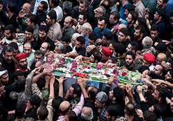 لحظات کشف پیکر شهید حق‌شناس پس از ۳۶ سال در عملیات تفحص + فیلم