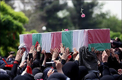 لحظات کشف پیکر شهید حق‌شناس پس از ۳۶ سال در عملیات تفحص + فیلم