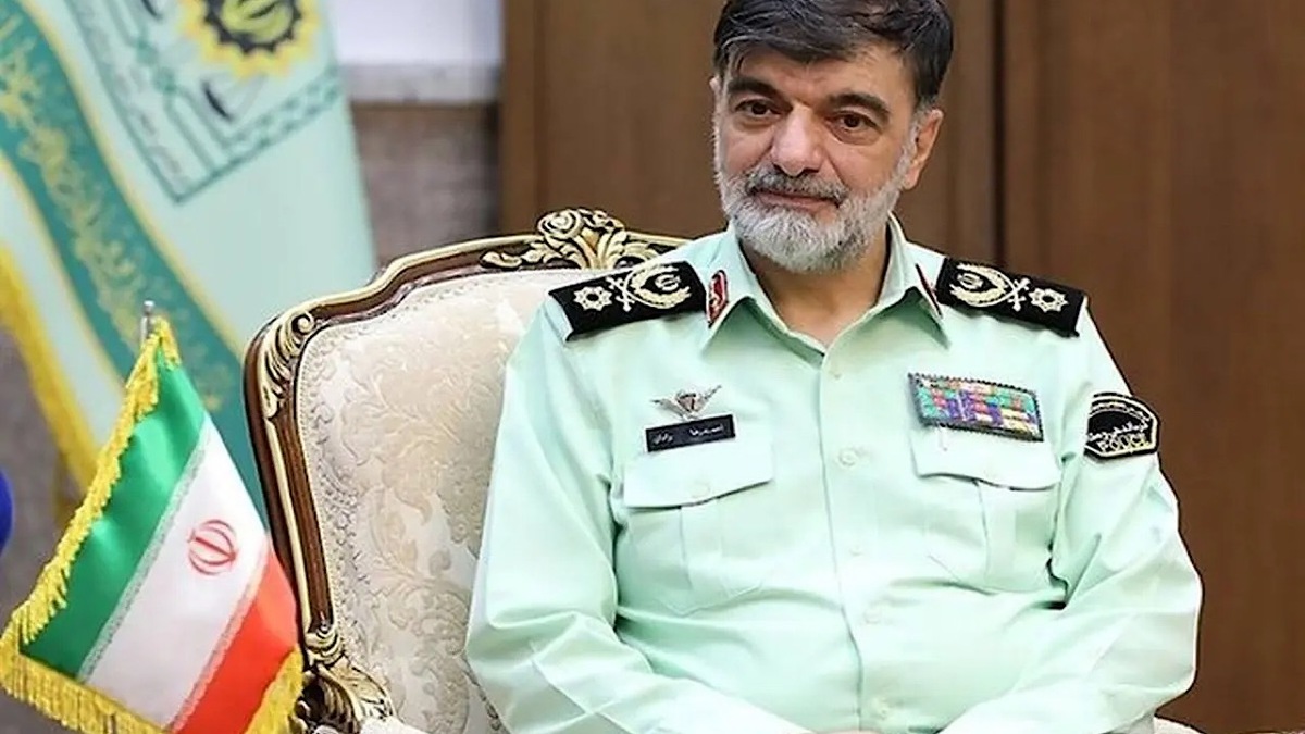 بدون تعارف با خانواده شهید پلیس با حضور سردار رادان + فیلم