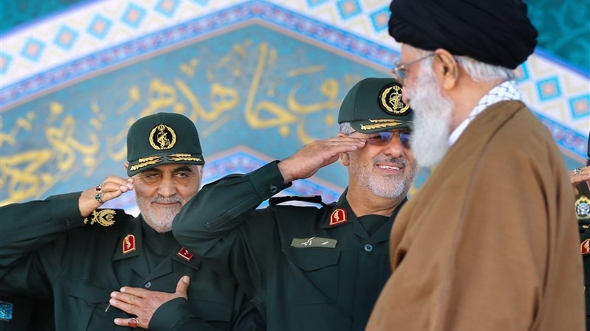روضه جانسوز حاج‌قاسم برای عاشورای امام حسین (ع) + فیلم