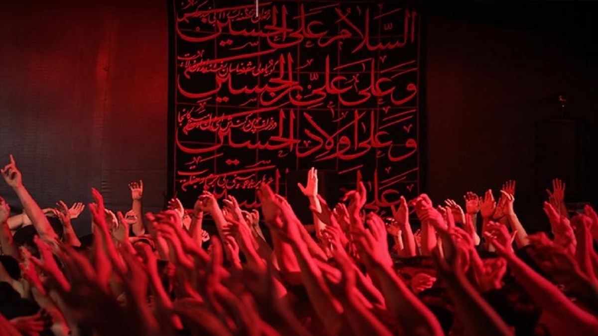 عزاداری پرشور عراقی‌ها در حرم امام حسین(ع) + فیلم